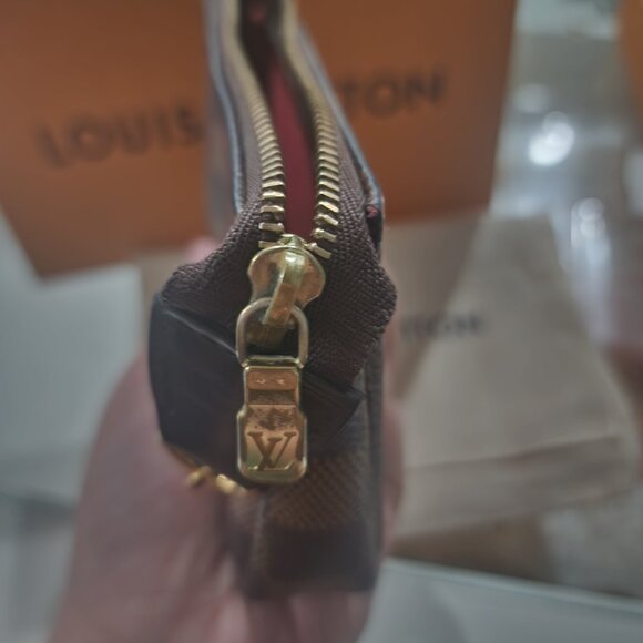 Authentic LV mini pochette - Picture 7 of 7